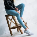 Pantalones de mezclilla estilo relajado para mujer