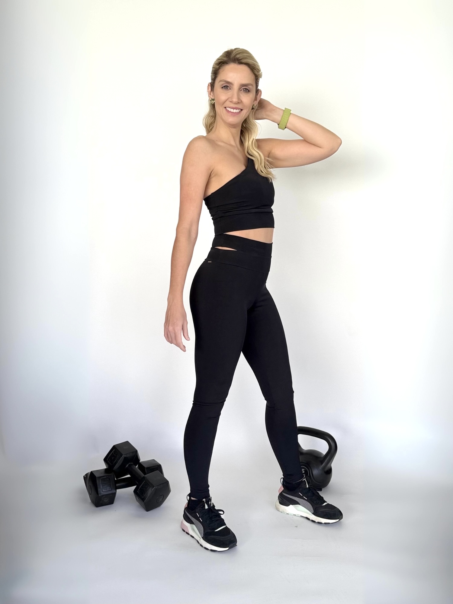 Leggings deportiva Manly negra con cortes laterales en cintura