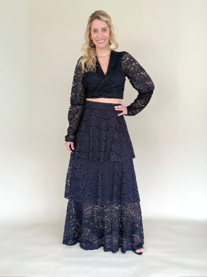 Conjunto mujer Florence encaje falda larga + blusa abierta manga larga color negro