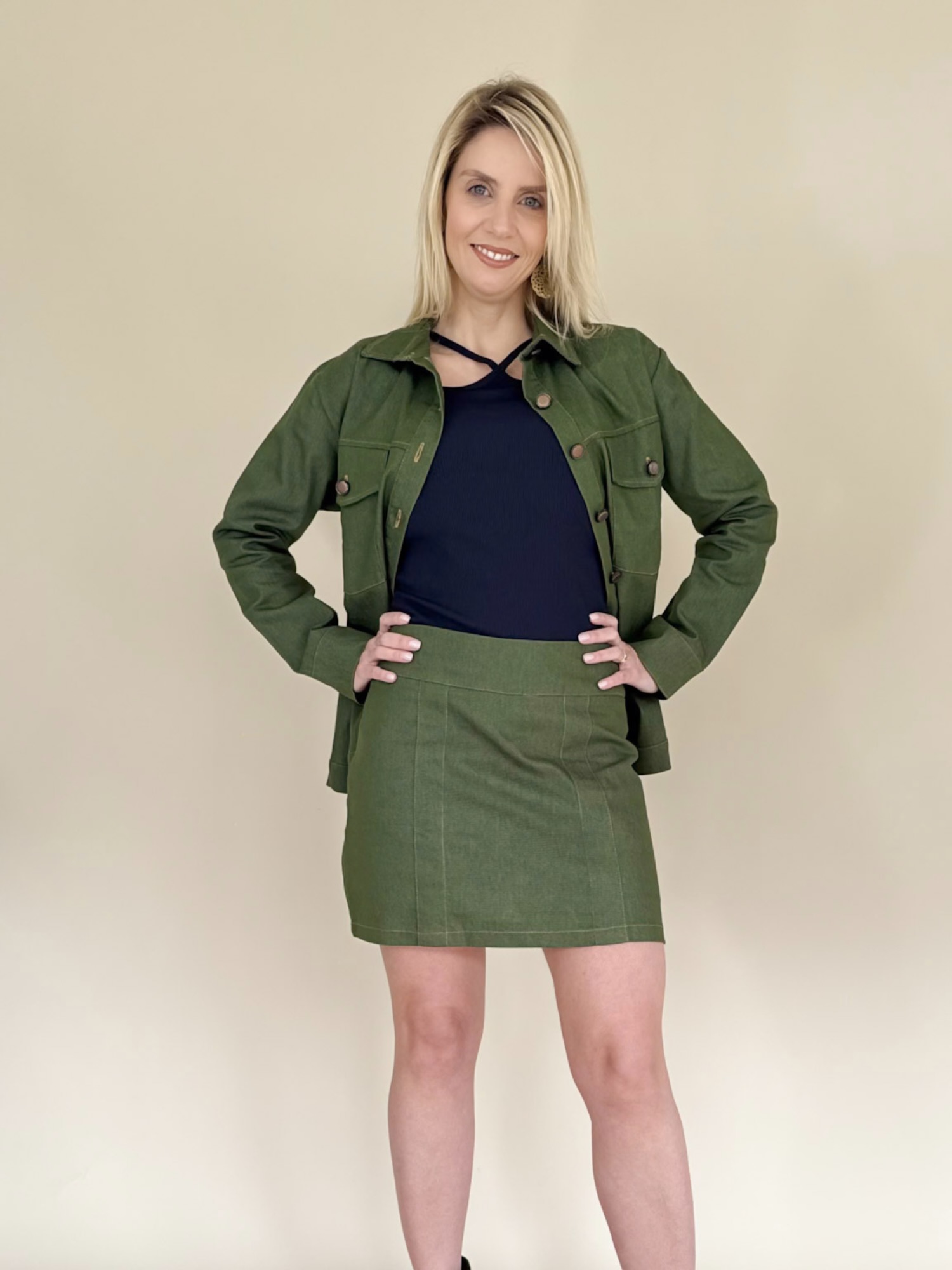 Conjunto mujer Denim Chaqueta + Falda short color verde musgo